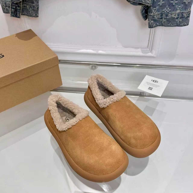 Ugg Flat Shoes